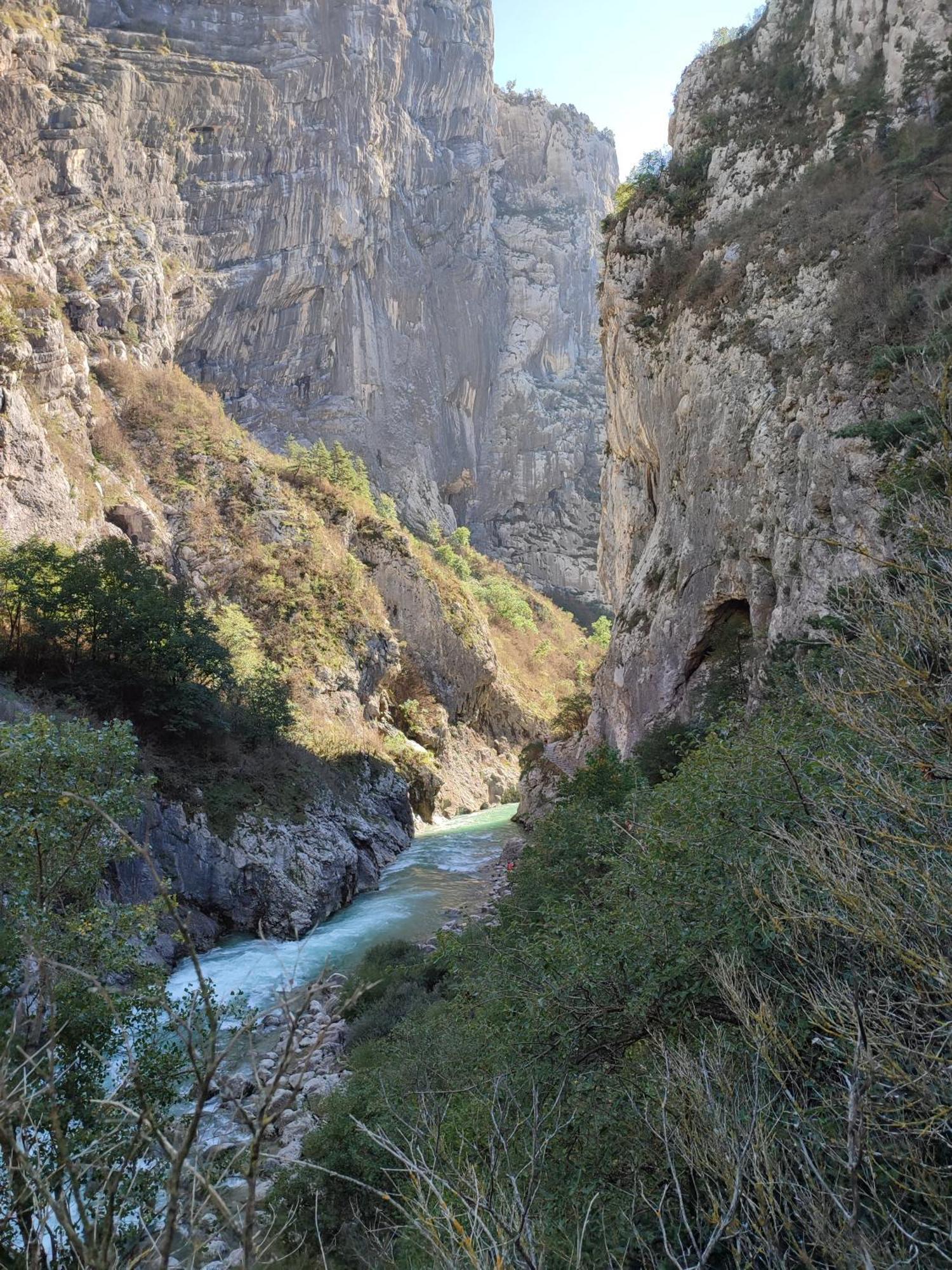GITE DE LA TRUFFIERE Les Chênes Montagnac (Alpes-de-Haute-Provence) Exterior foto